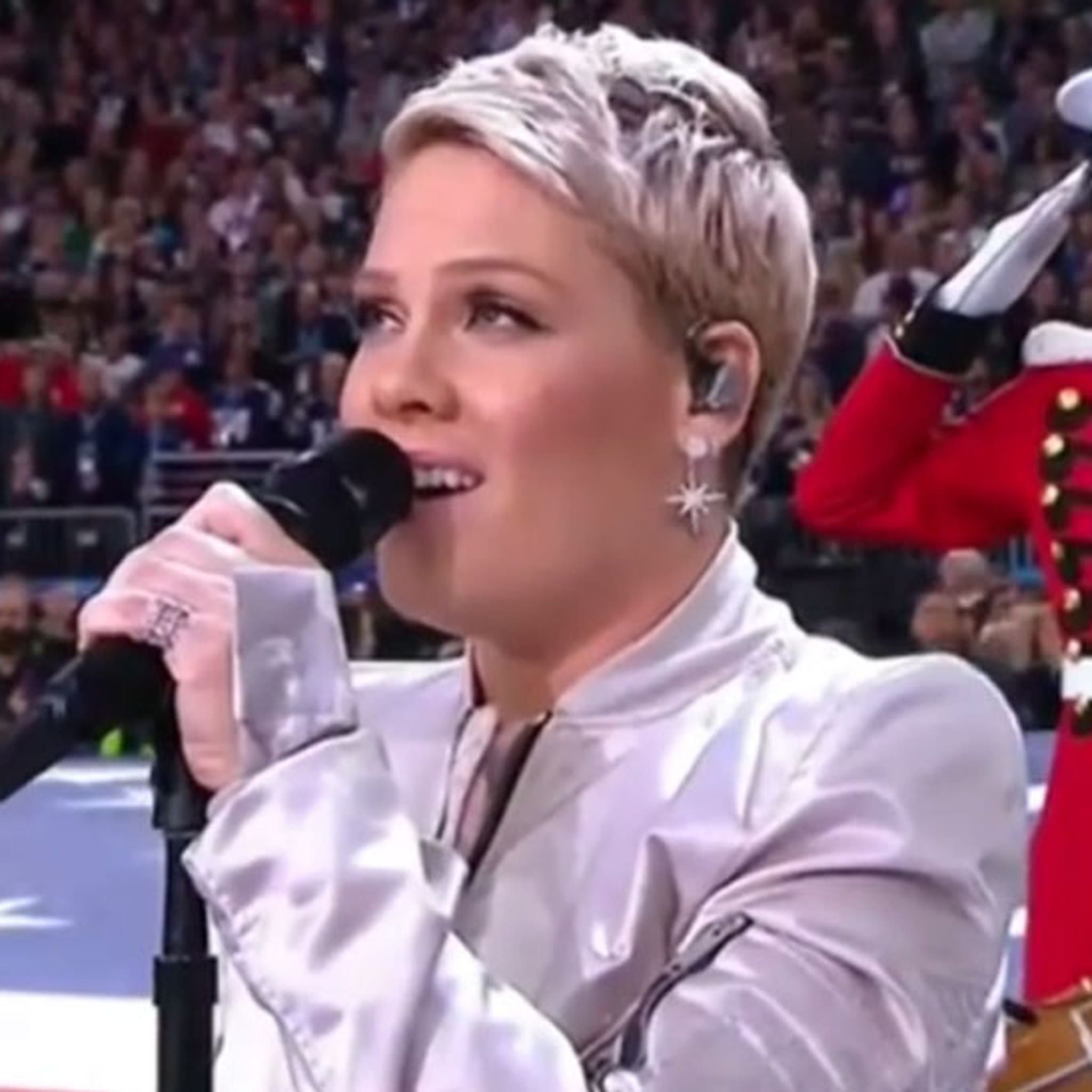 2018 Super Bowl: Pop star Pink to sing Super Bowl LII national anthem 