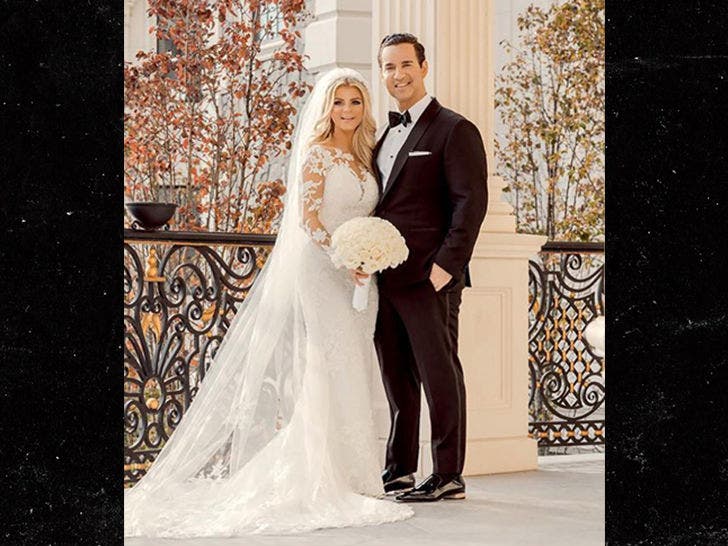 Lauren sorrentino best sale wedding dress