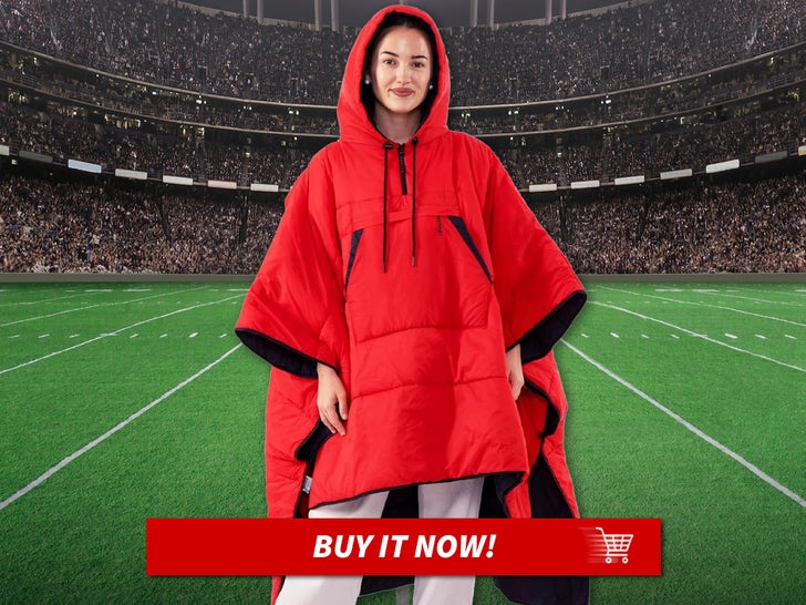 Comfortable-Wearable-Stadium-Blanket-MAIN