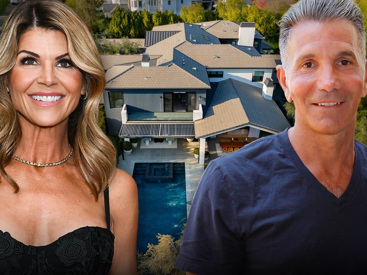 Lori-Loughlin-Mossimo-Giannulli-getty-Wayne-Ford-Photography-1