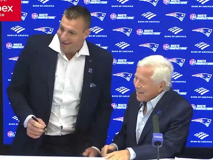 rob-gronkowski-presser-primary-11-12-2025