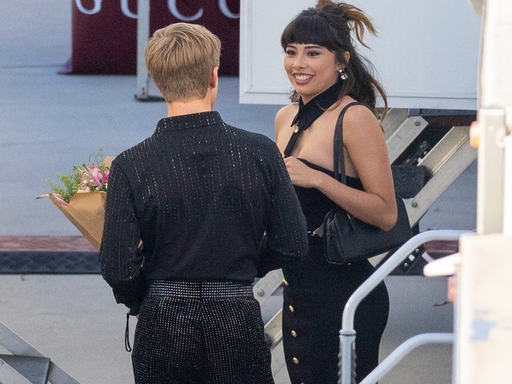 Xochitl Gomez Supports Robert Irwin Ahead of 'DWTS' Finale Amid Romance Rumors