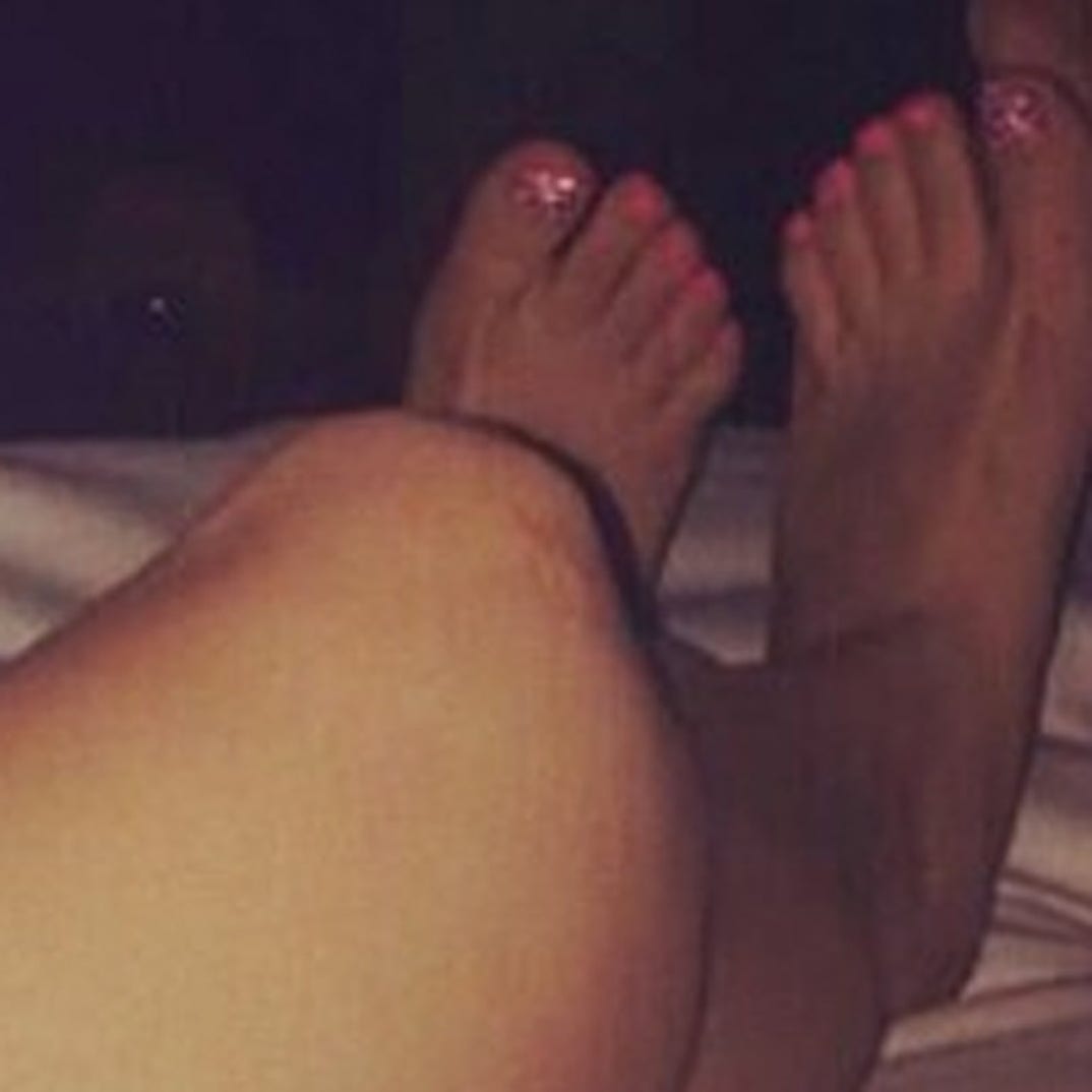 Hollywood Hoofs -- Guess Whose Pedicured Pics!