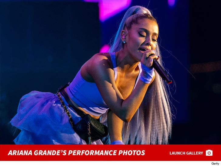 Ariana Grande's Performance Photos