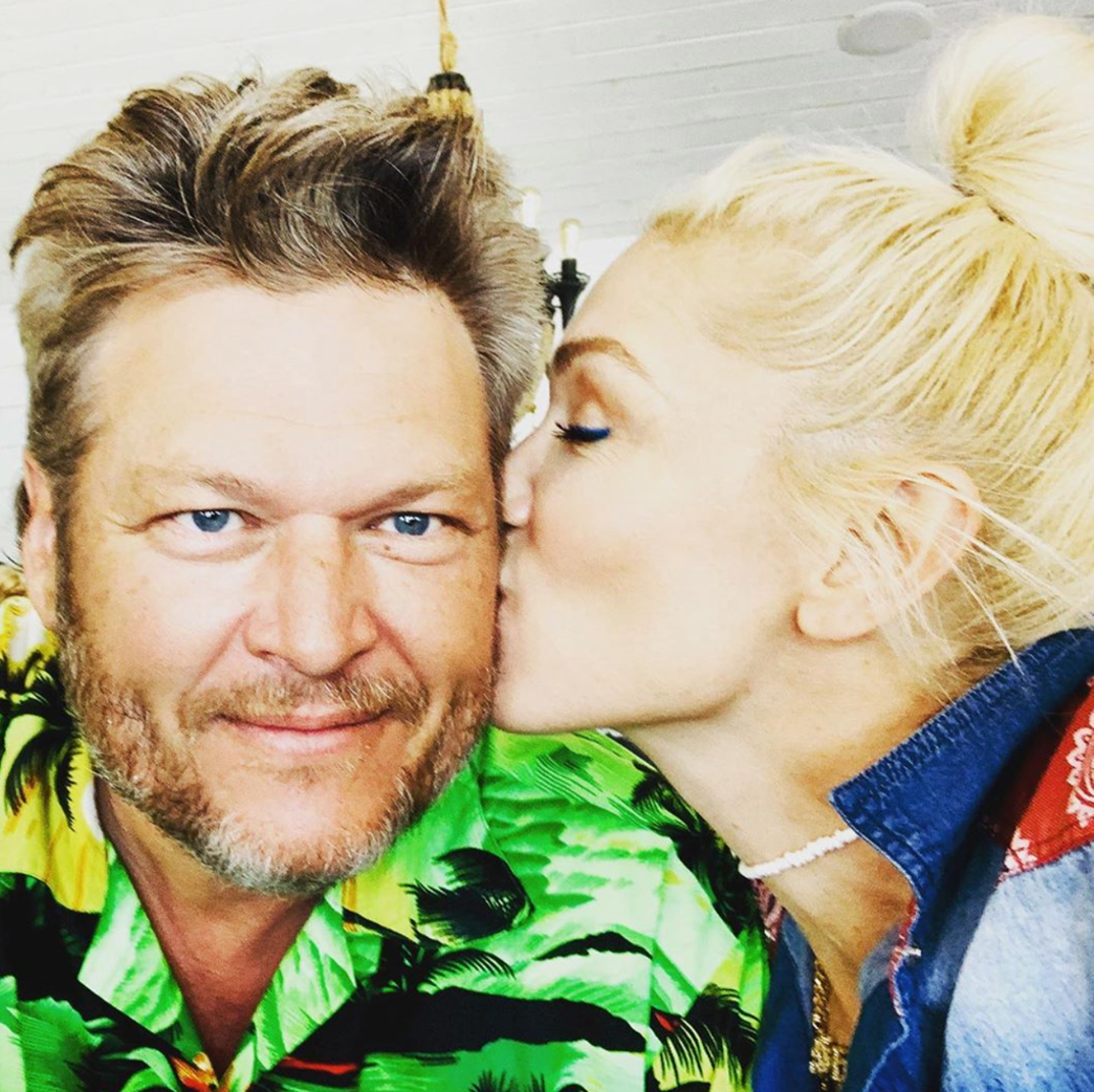 gwen-stefani-blae-shelton-together-cont-photos1