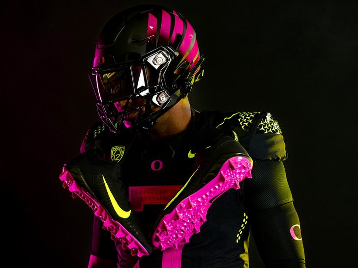 Oregon Ducks Reveal Breast Cancer Awareness Uniforms for UCLA Game – NBC  Los Angeles