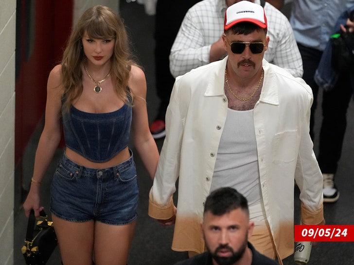 travis kelce taylor swift AP