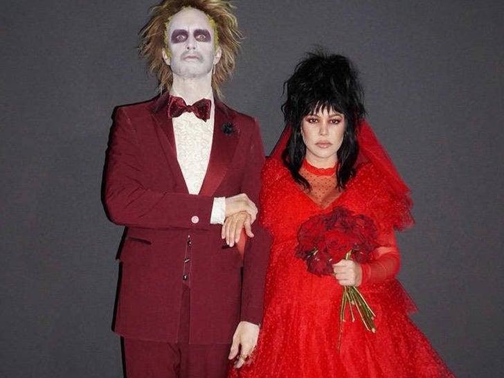 Kourtney Kardashian And Travis Barker Halloween Costumes