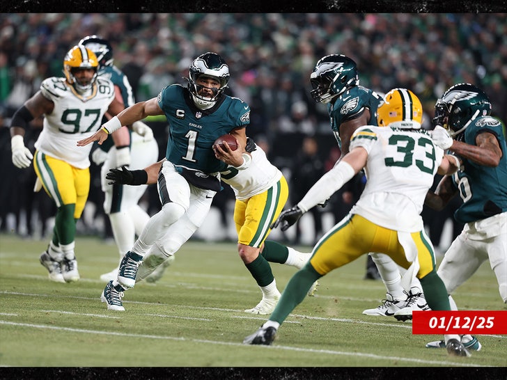 jalen hurts eagles packers sub getty swipe