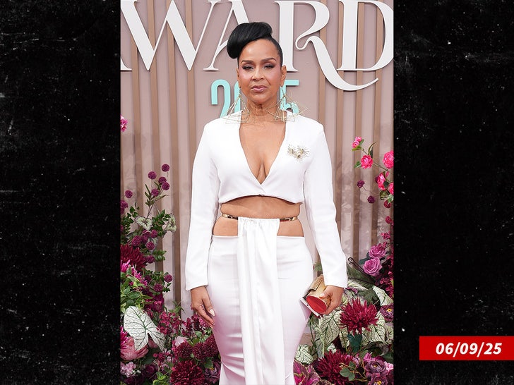 LisaRaye Mccoy sub getty swipe