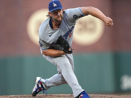 0918-Clayton-Kershaw-On-The-Field-PRIMARY