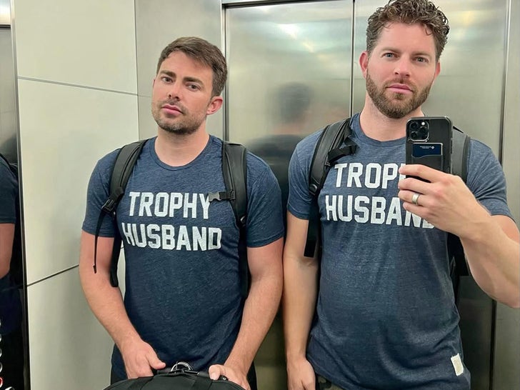 1217-Celebrities-Twinning-Sub1