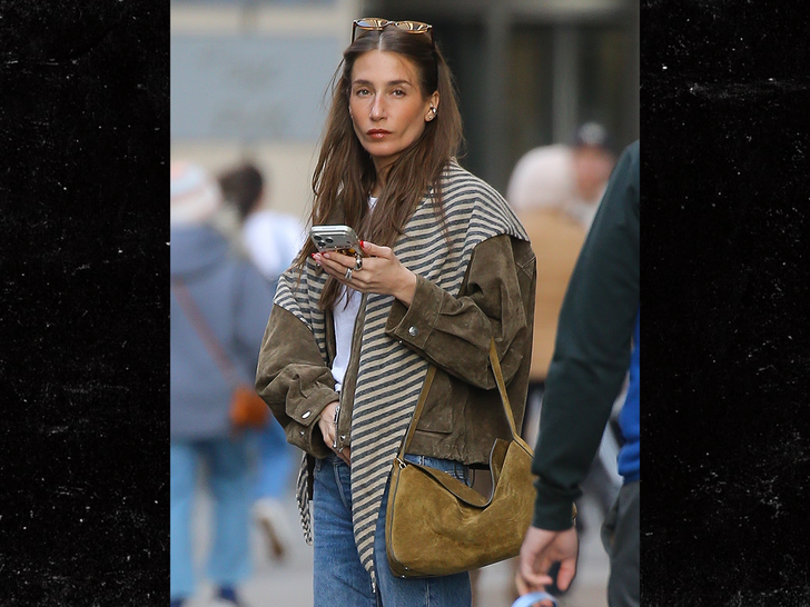 amanda batula main backgrid