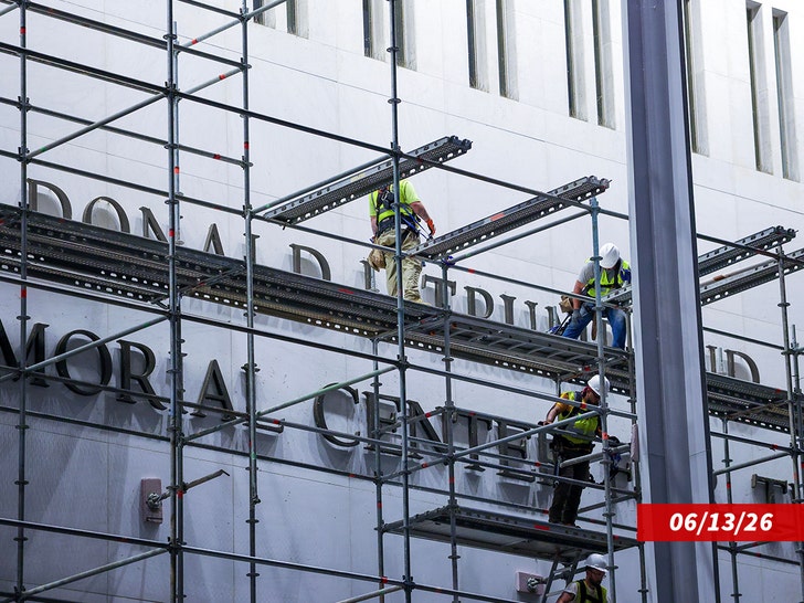 sub-donald-trump-kennedy-center-getty-2