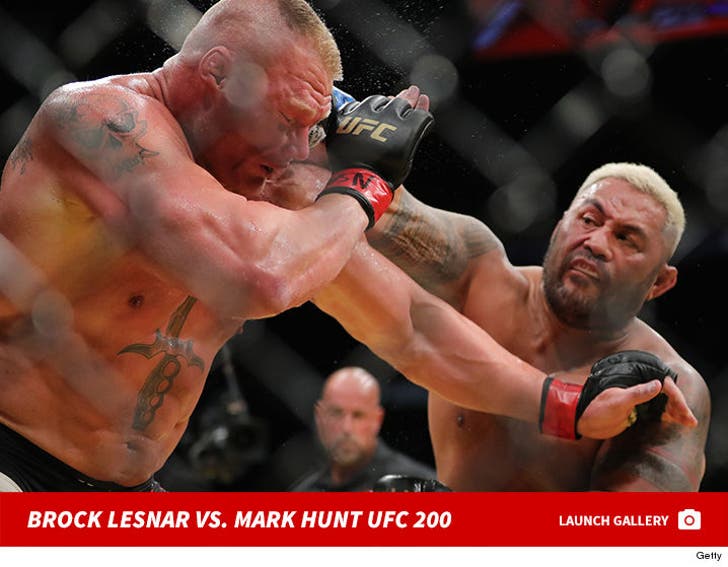 Brock Lesnar vs. Mark Hunt UFC 200