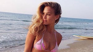 1113-bar-refaeli-instagram-01