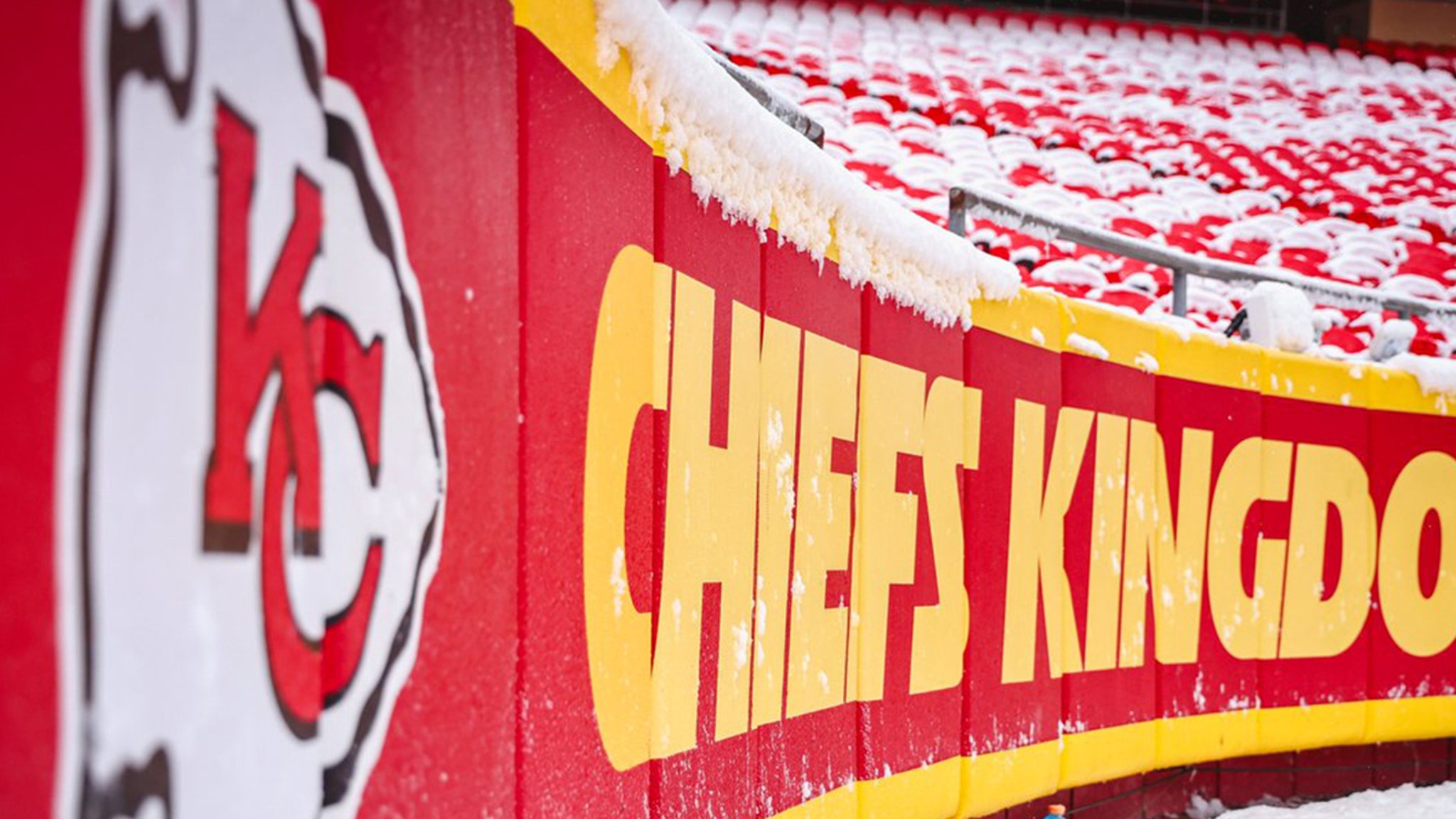 Arrowhead Stadium Blanketed In Snow 3 Days Before Chiefs Vs. Dolphins