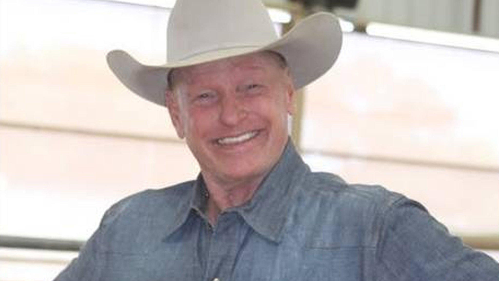 Rodeo Hall of Famer Roy Cooper Killed In House Fire