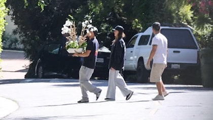 072625_jessica_alba_danny_ramirez_kal