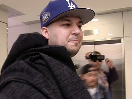 0831-rob-kardasihan-tmz-01