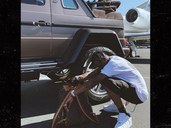 Travis Scott S New Rare Maybach G Wagon Worth 1 6 Million