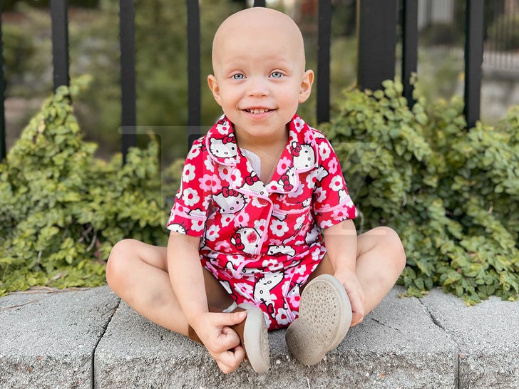 Taylor Swift dona $ 100.000 a GoFundMe per la bambina colpita dal cancro