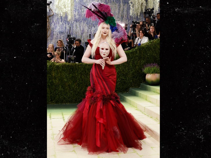 0505-WTF-Is-That-Met-Gala-SUB