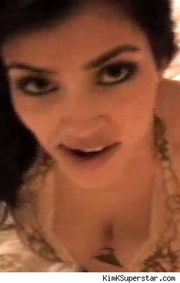 Porno video kardashian kim Kim Kardashian