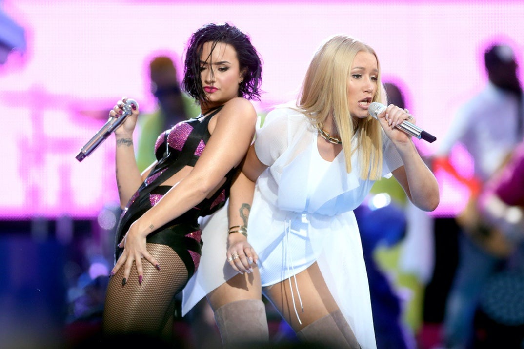 demi_performance_pics_16