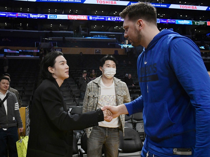 BTS' Suga Sips Beer Courtside At Laker Game, Leaving Warriors