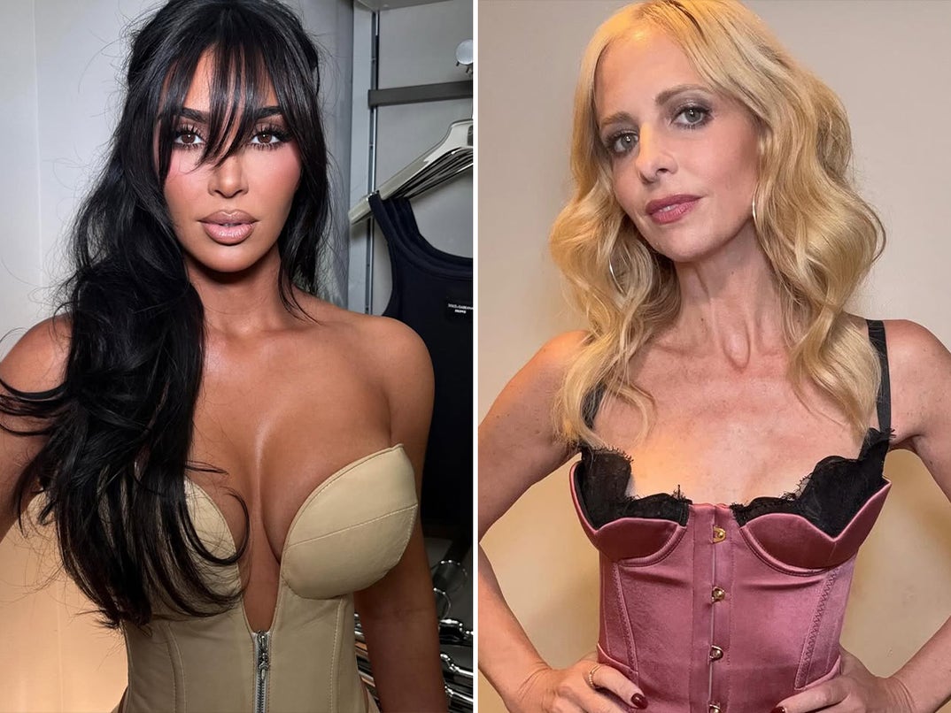 Kim Kardashian vs. Sarah Michelle Gellar -- Corset Cuties Edition