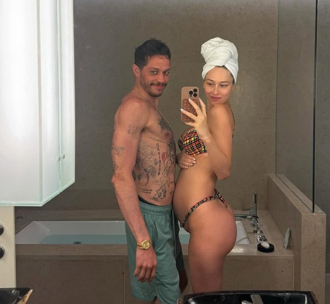 Pete Davidson Elsie Hewitt Happier Times 0