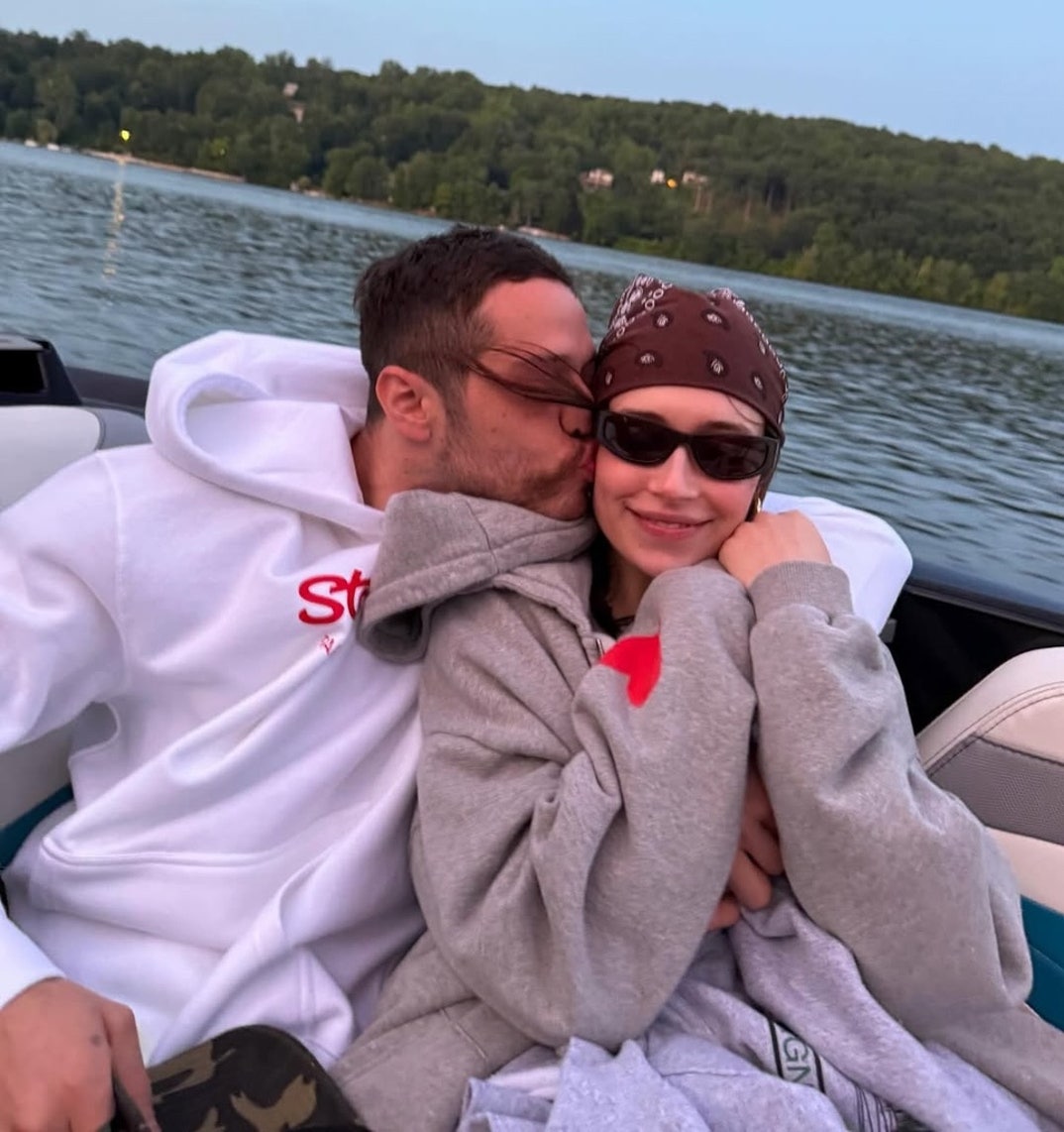 Pete Davidson Elsie Hewitt Happier Times 6