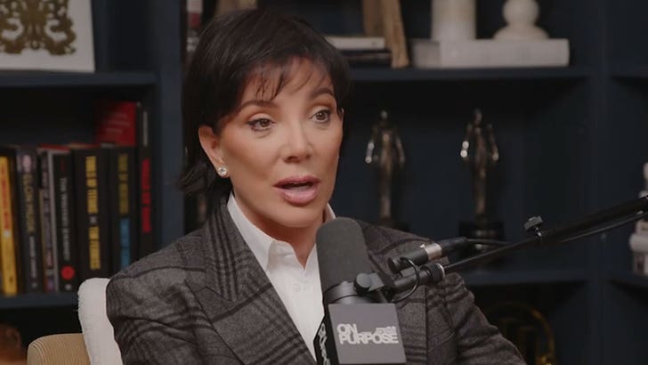 111725_kris_jenner_kal