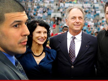 0417-tim-tebow-family-aaron-hernandez-USATODAY-getty-01