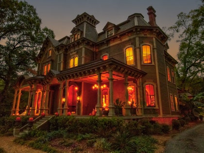 Stranger Things Creel House photos 18