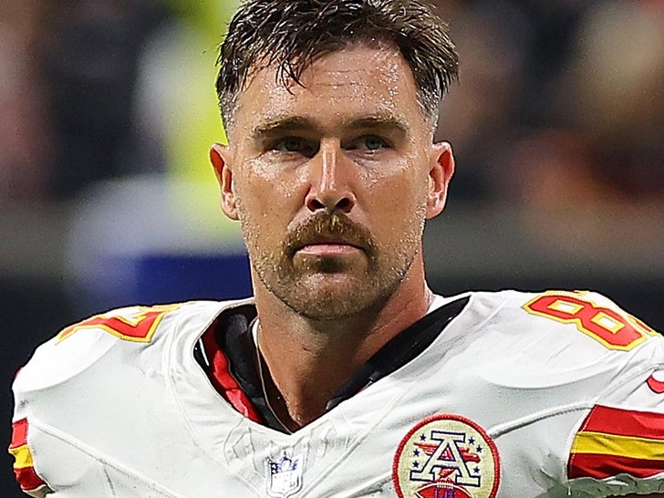 Travis Kelce’s Teammates Wear Shirts Supporting Star Amid Slow Start