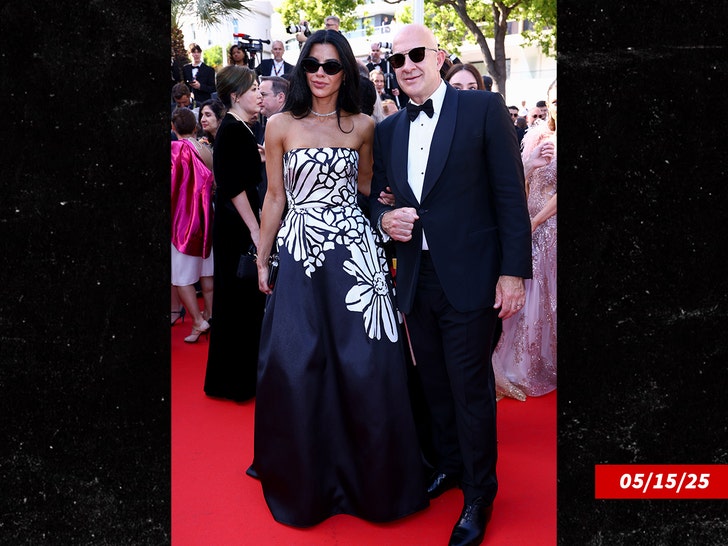 Jeff Bezos Lauren Sanchez Doppelgoers Getty 5