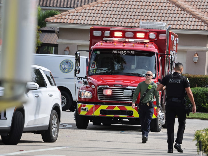 Plane crash aftermath in Miami ap 1