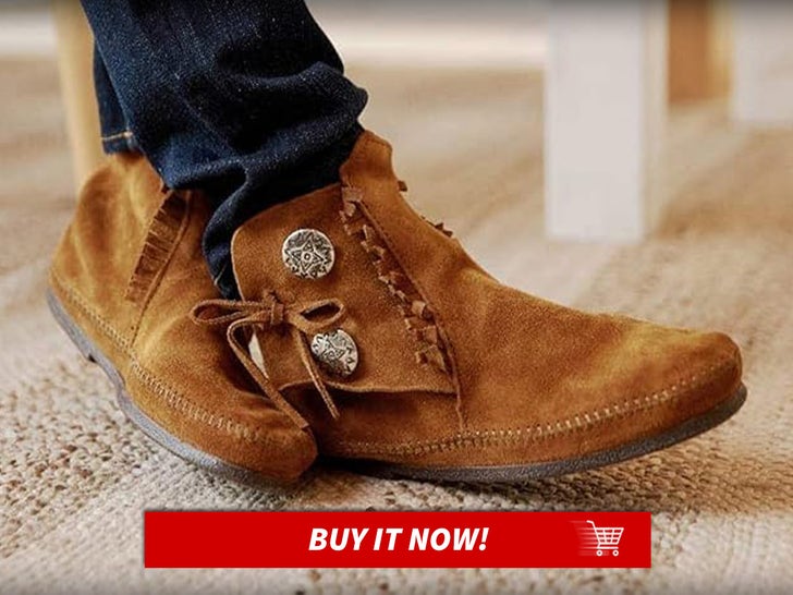 Minnetonka-Mens-Button-Softsole-And-Hardsole-Boot-Tarantino-Inspired-Merch-MAIN
