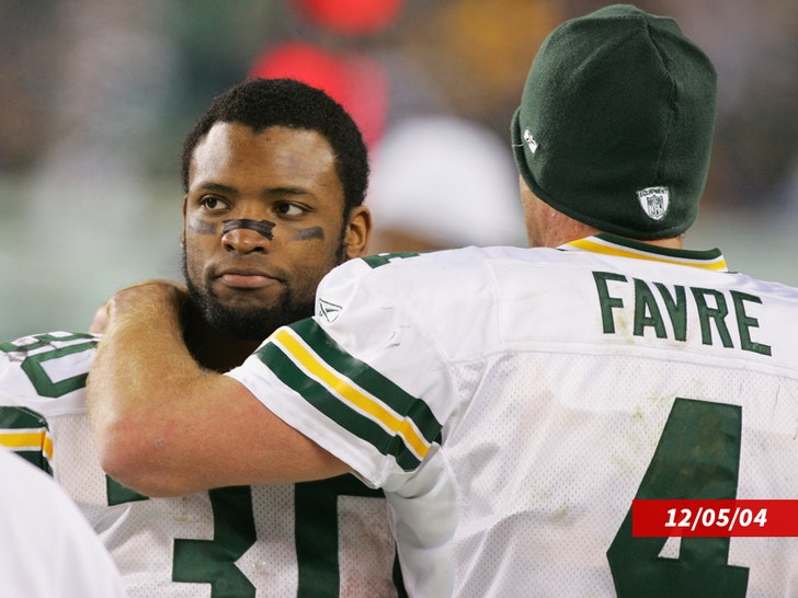 sub-Brett-Favre-Ahman-Green-getty-2