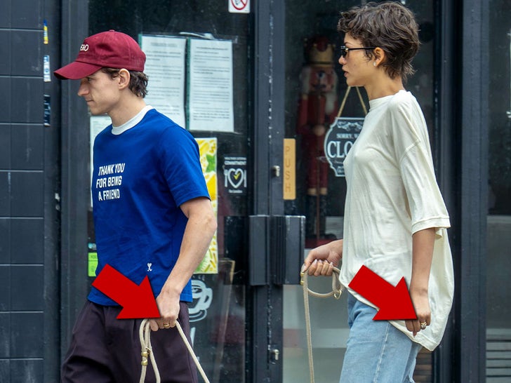 0806-Tom-Holland-Zendaya-First-Time-Wedding-Ring-Sub1-arrow