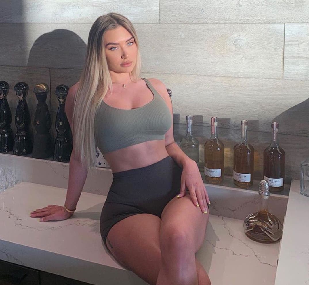 Anastasia-Karanikolaou-wcw-hot-quarantine-photos-07