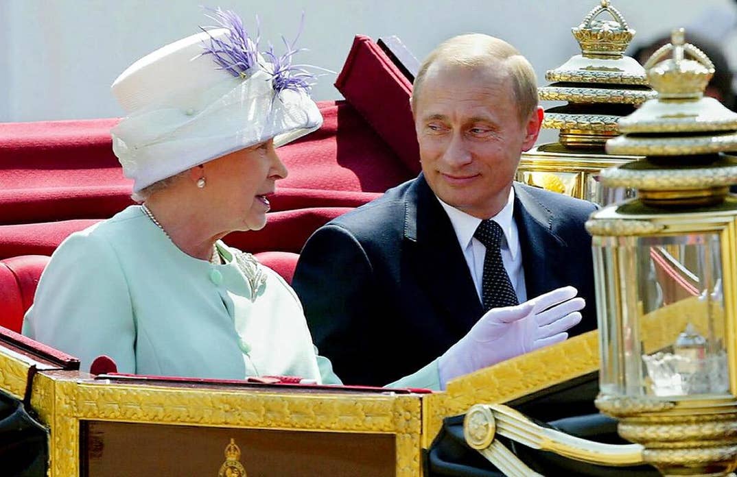 Vadimir Putin and Queen Elizabeth II