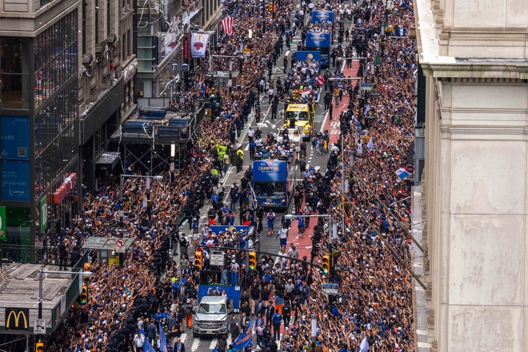 Knicks Parade 13