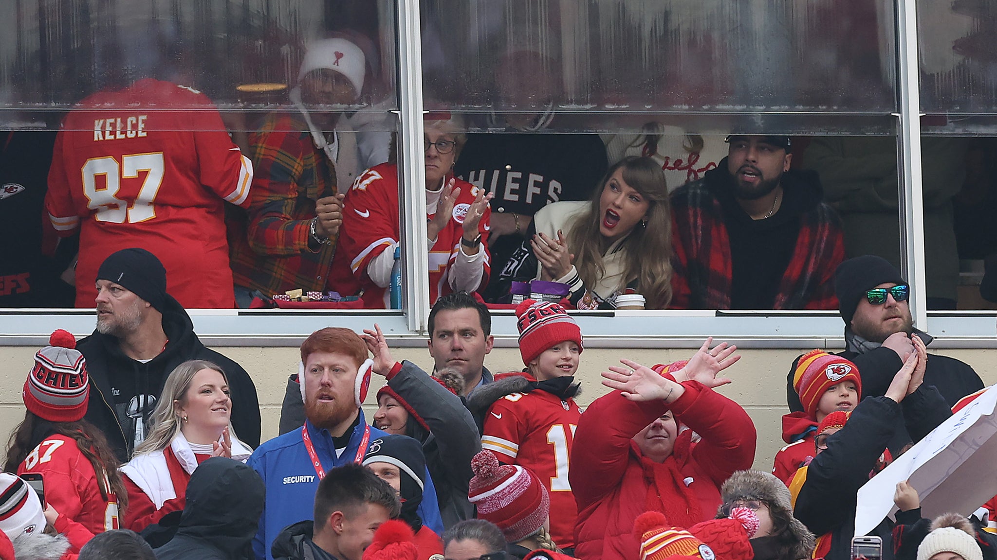 Taylor Swift at the game between the Bengals and Chiefs