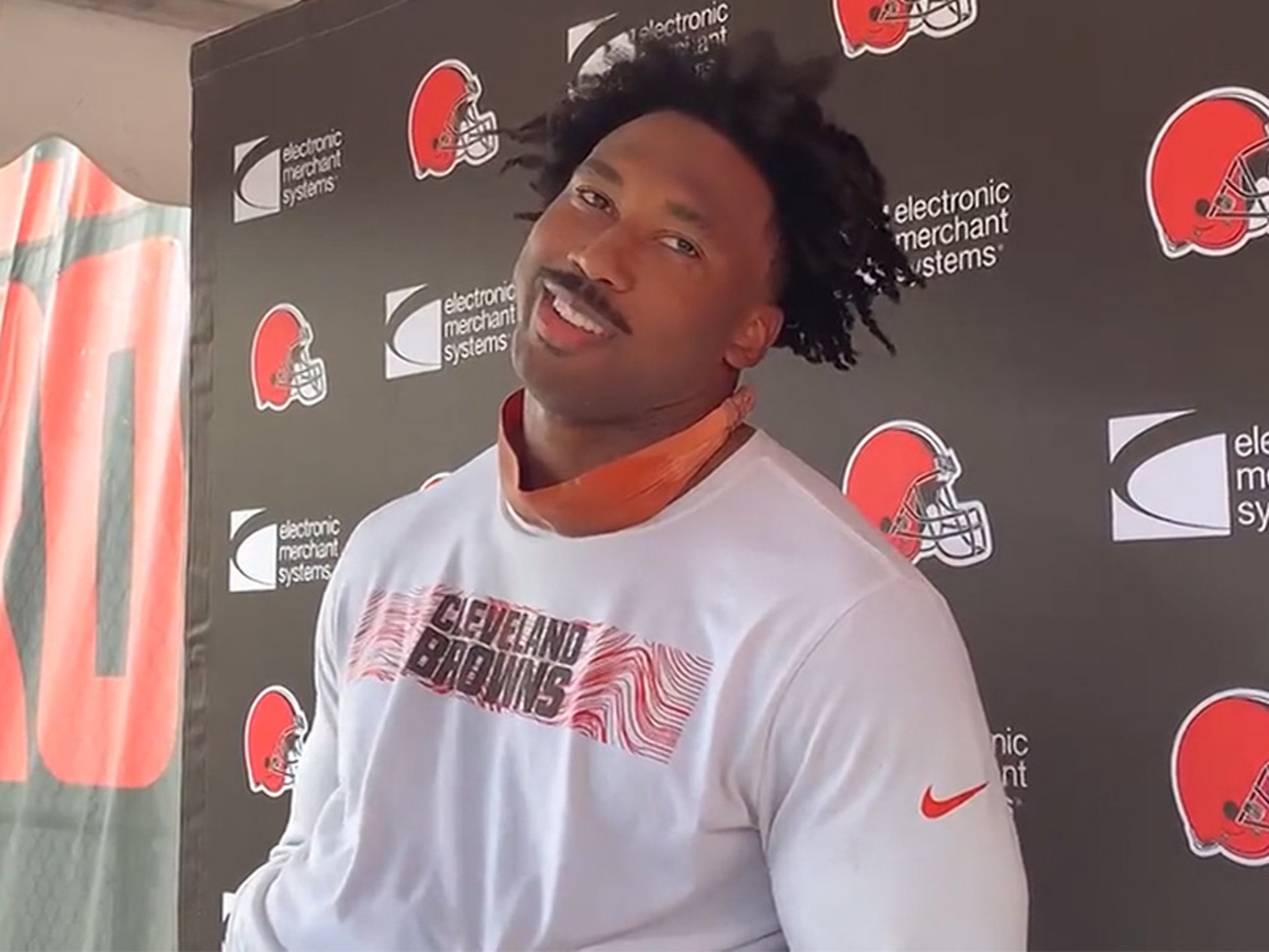 Myles Garrett rocks Dragon Ball Z visor at Orange and Brown scrimmage