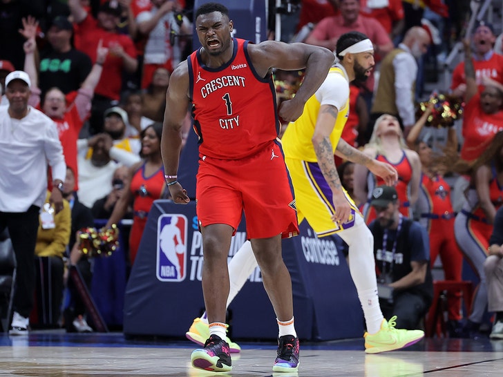 Zion Williamson #1 of the New Orleans Pelicans reacts