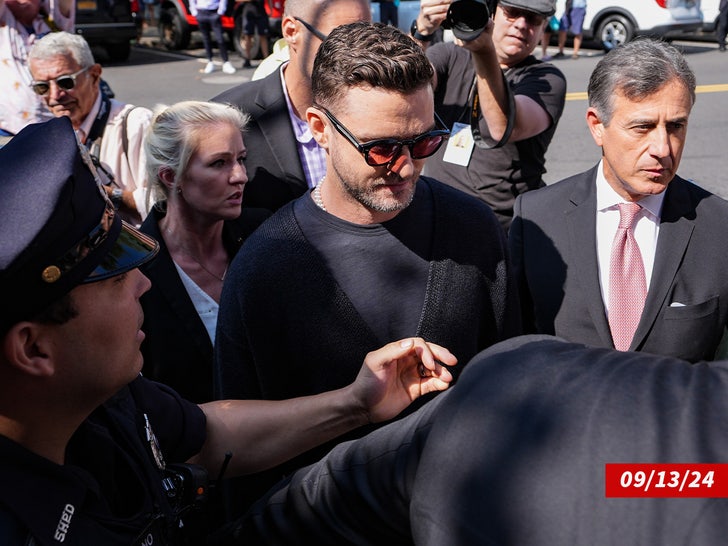 091824 Justin Timberlake arriva alla corte 2 Getty