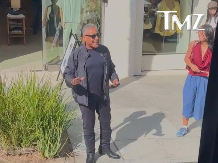 062926_giancarlo_esposito_2302700